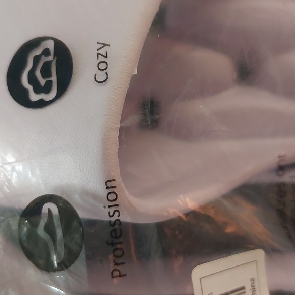 Shower slides sz 8.5-9 - Picture 16 of 16